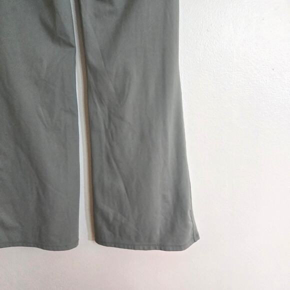 Gap Sage Green Studio Sky High Flare Leggings Pants Size M - Picture 7 of 11